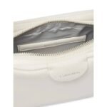 Bolso bandolera para mujer Calvin Klein Emblem (Color: Blanco roto / Off-White, Ref. LV04F3370G-4LX). – Image 4